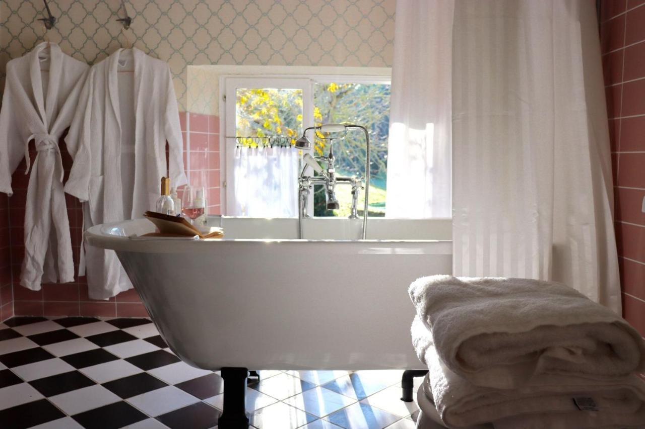 Manoir Laurette Bed & Breakfast Saint-Martin-Petit Екстериор снимка